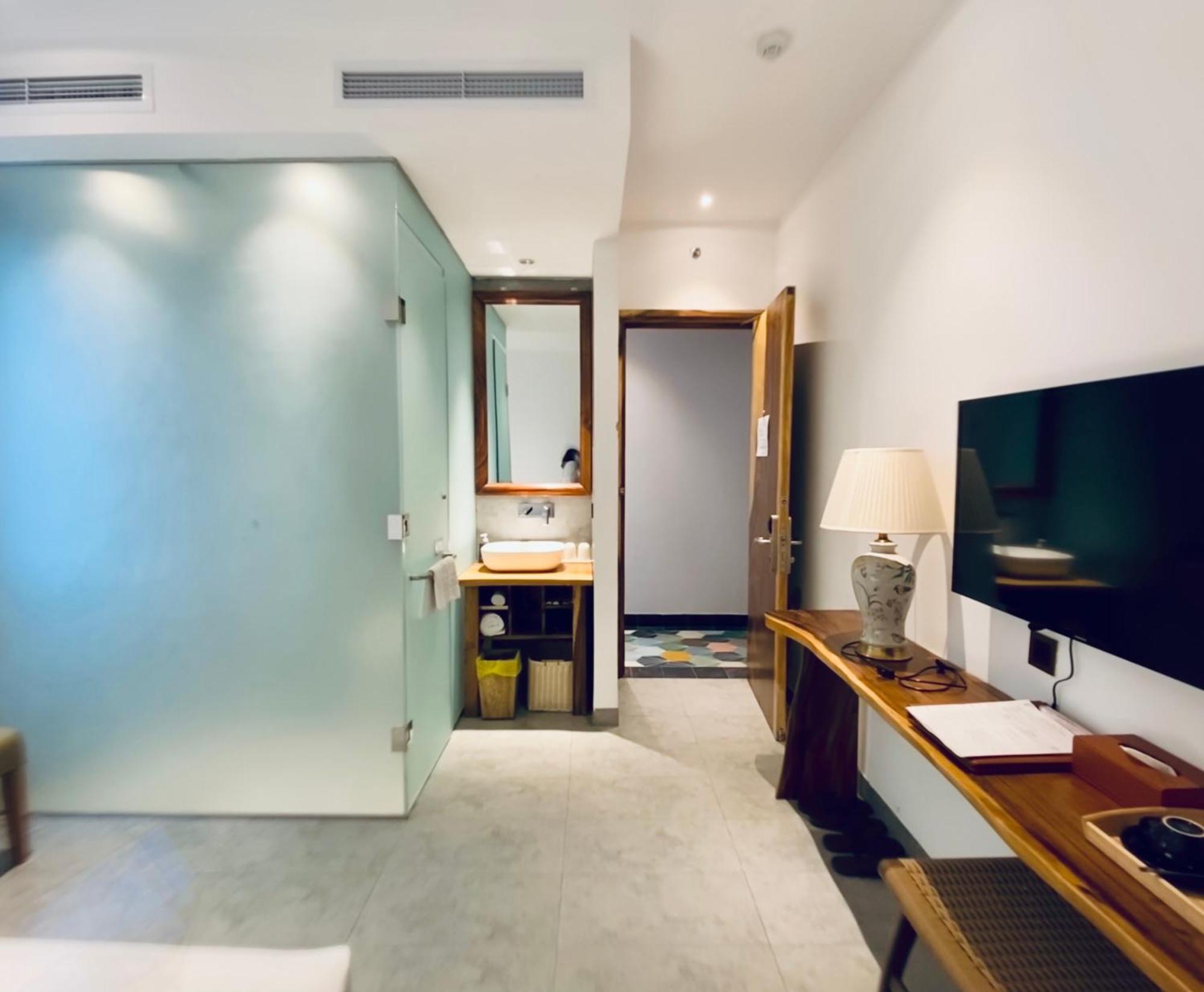 Sky Gem Central Hotel Хошимин Екстериор снимка