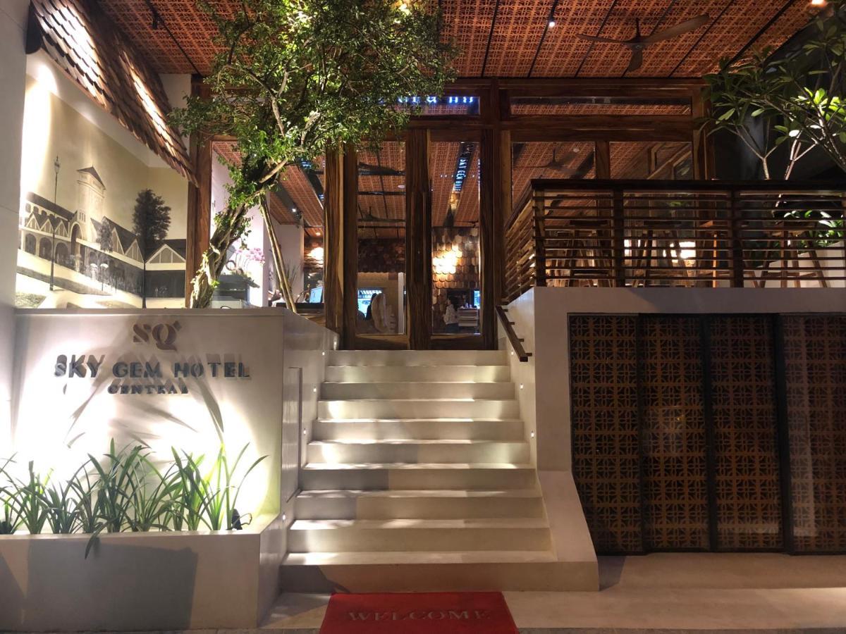 Sky Gem Central Hotel Хошимин Екстериор снимка