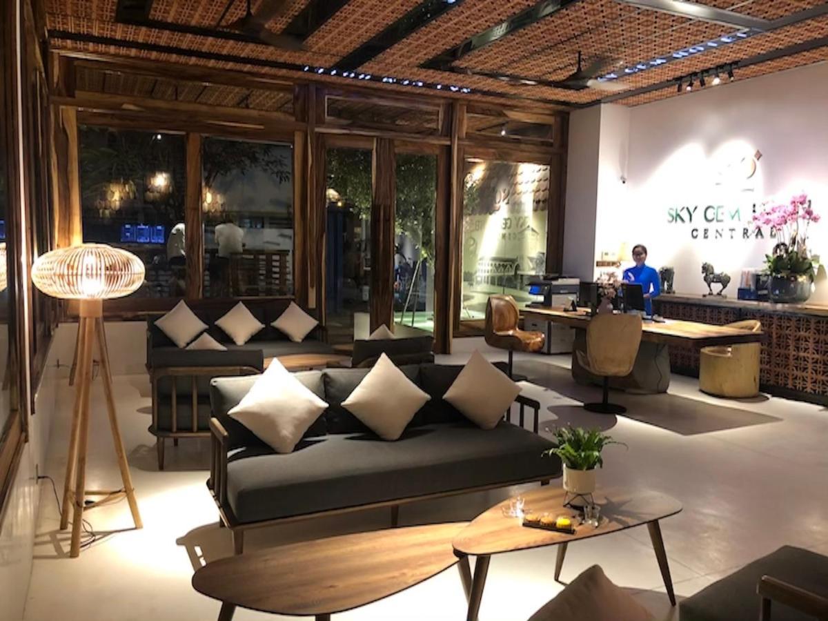 Sky Gem Central Hotel Хошимин Екстериор снимка